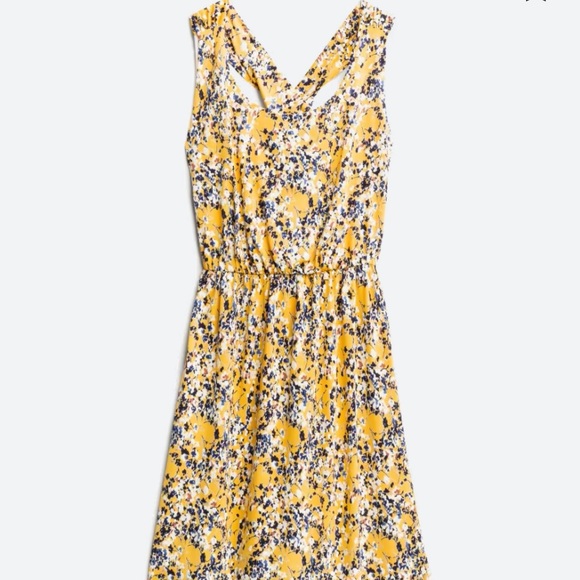 NWT! Kaileigh Tasha Knit dress in yellow floral in medium. - Picture 2 of 9